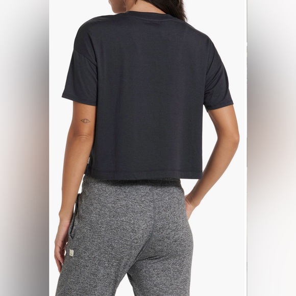 Vuori Energy Tee - Picture 2 of 7